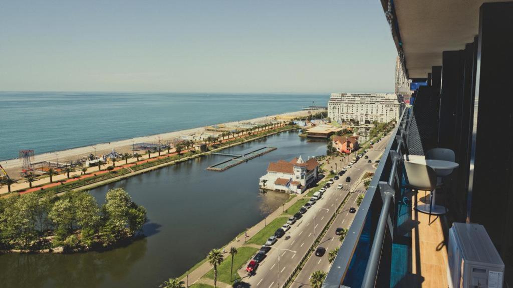 Orbi City Aparthotel Batumi Exterior foto