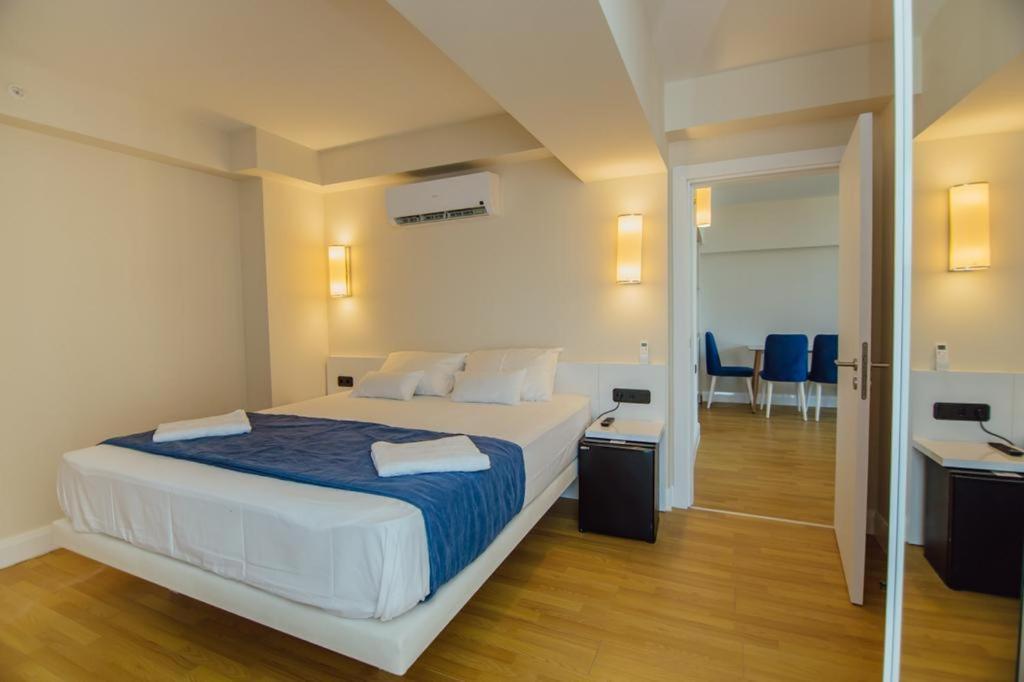 Orbi City Aparthotel Batumi Exterior foto